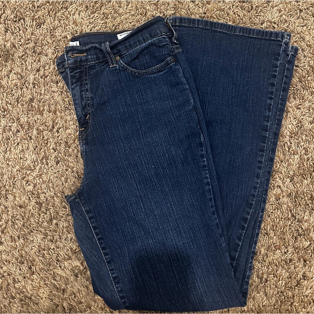 Levi's perfectly sliming bootcut 512
siZe 14